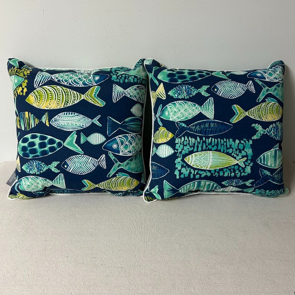 Pillow Perfect Throw Pillows Set of 2 Multicolor Fish Indoor/Outdoor 18" Square